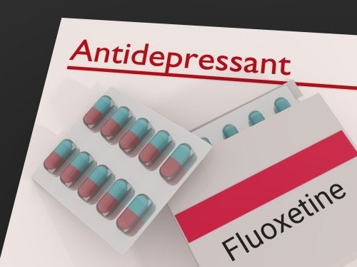 Fluoxetine أعراض جانبية