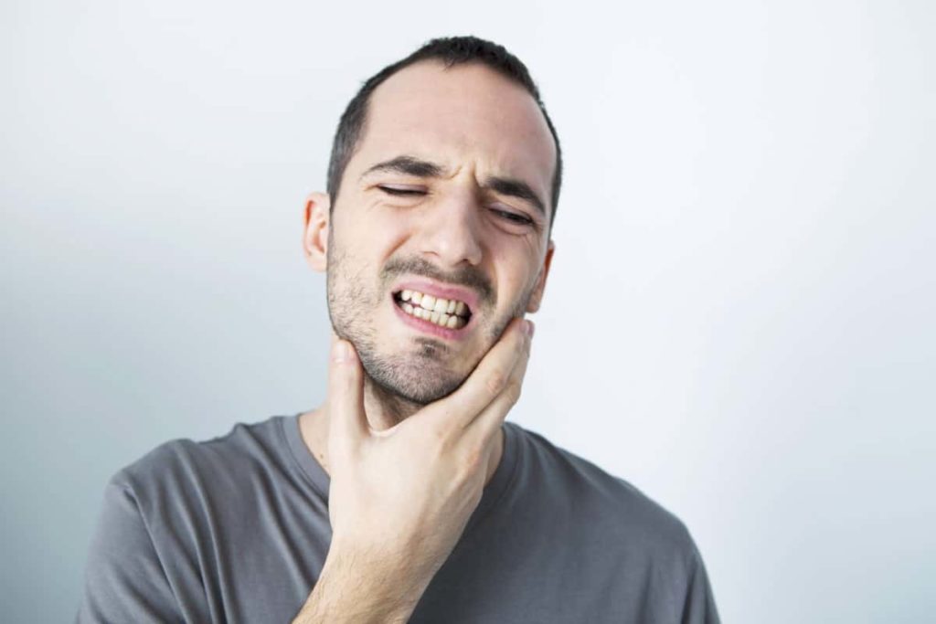 دعاء الشفاء من وجع الاسنان - آية لتسكين ألم الأسنان