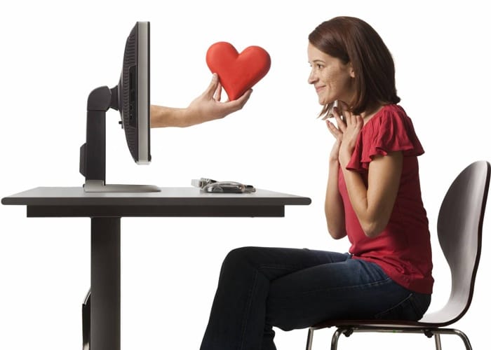 عبارات عن الحب عبر الإنترنت