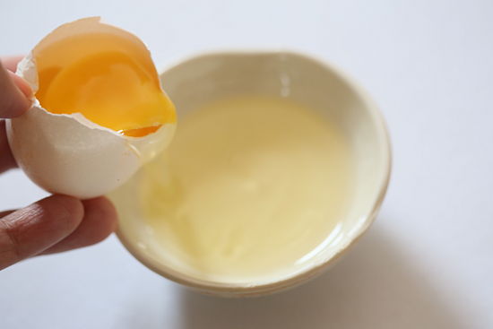 تجارب بياض البيض للشعر