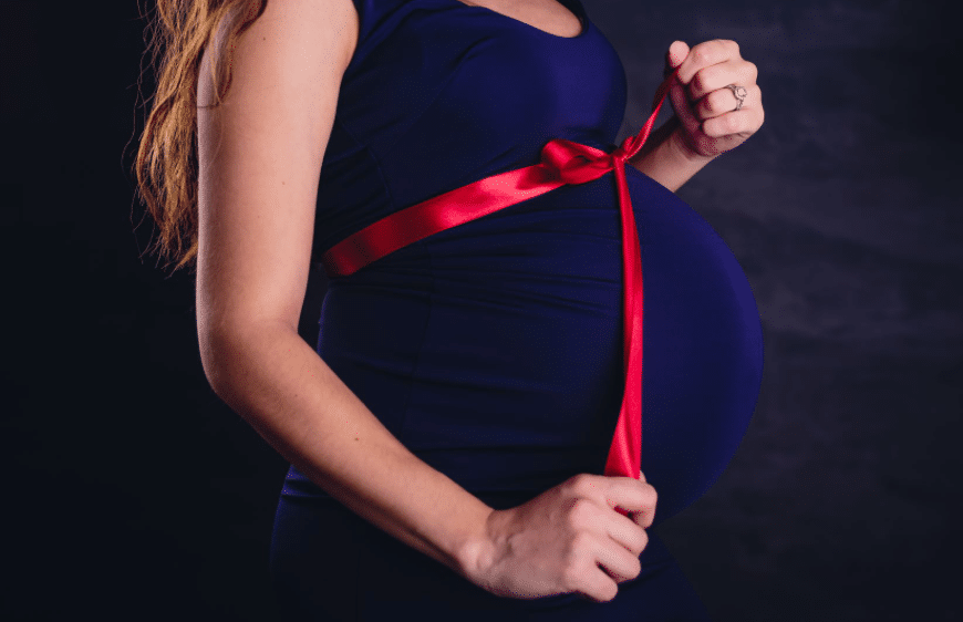 متى توقف الإفرازات البنية في الحمل