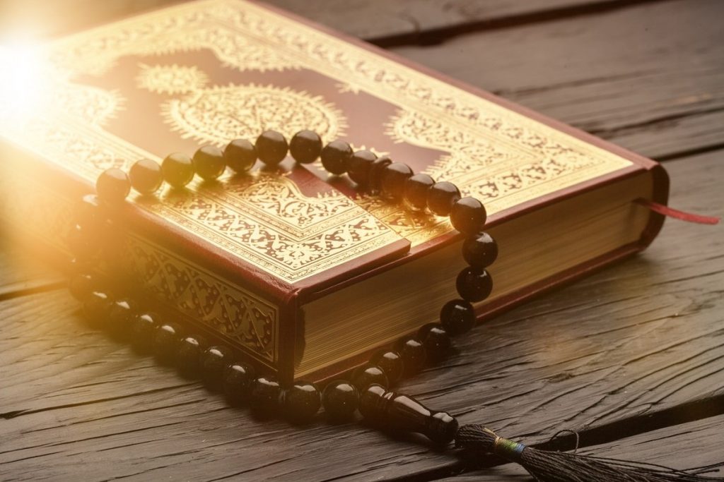 آيات قرآنية عن العلم