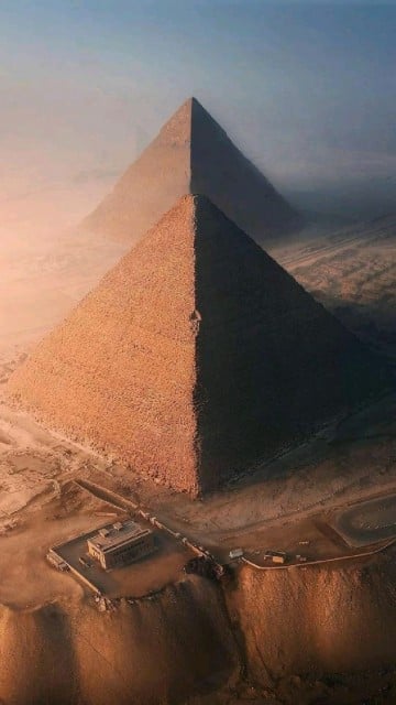 خلفيات الأهرامات المصرية بدقة ٧