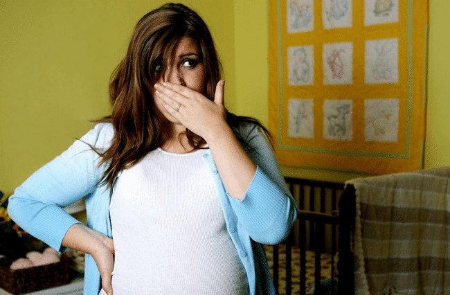 هل رائحة المهبل الكريهة تمنع الحمل 