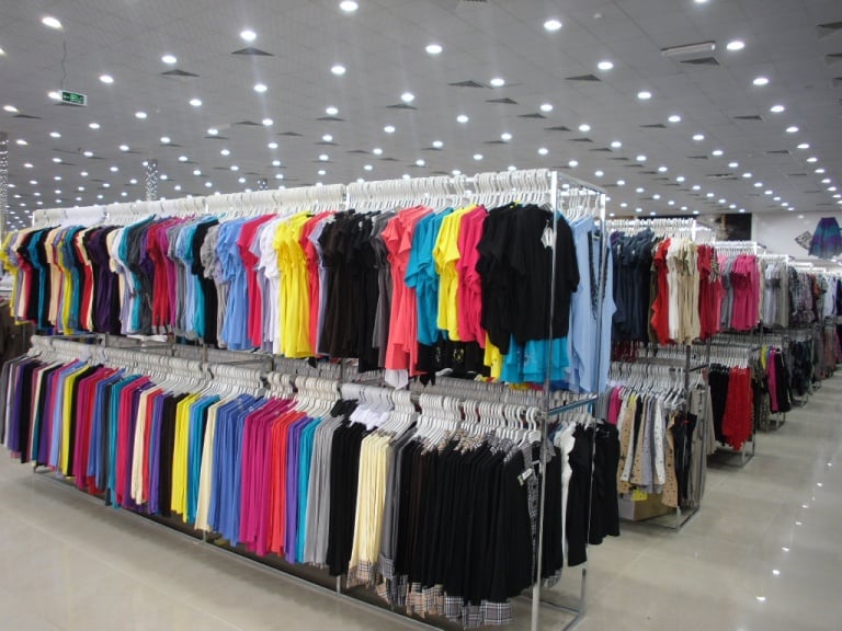 محلات بيع الملابس النسائية في السعودية