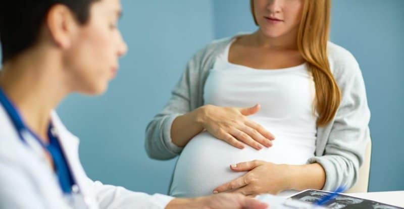 ما سبب الافرازات البيضاء للحامل