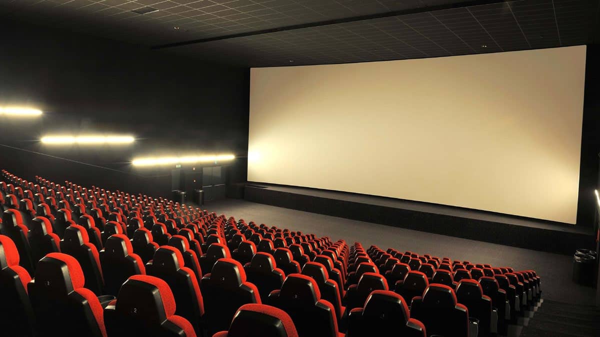 الفرق بين المسرح والسينما