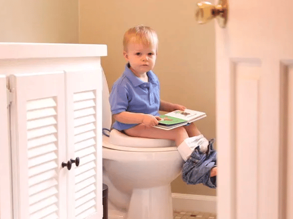 تجاربكم مع تعليم الطفل الحمام