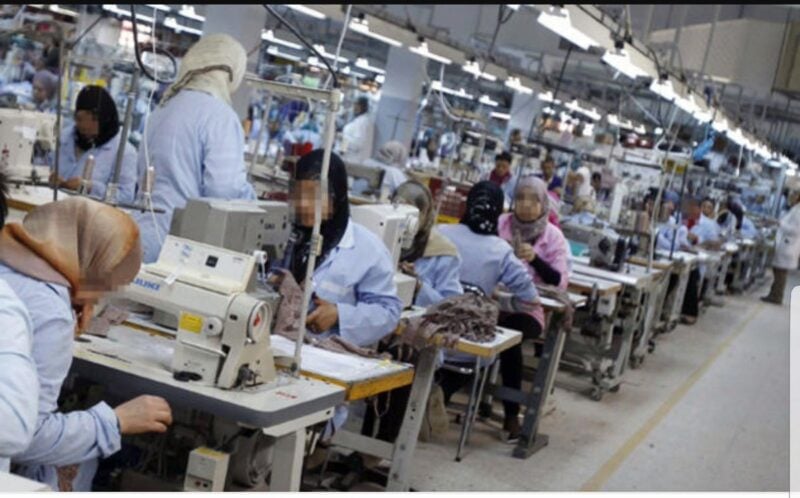 دليل مصانع الملابس في الكويت