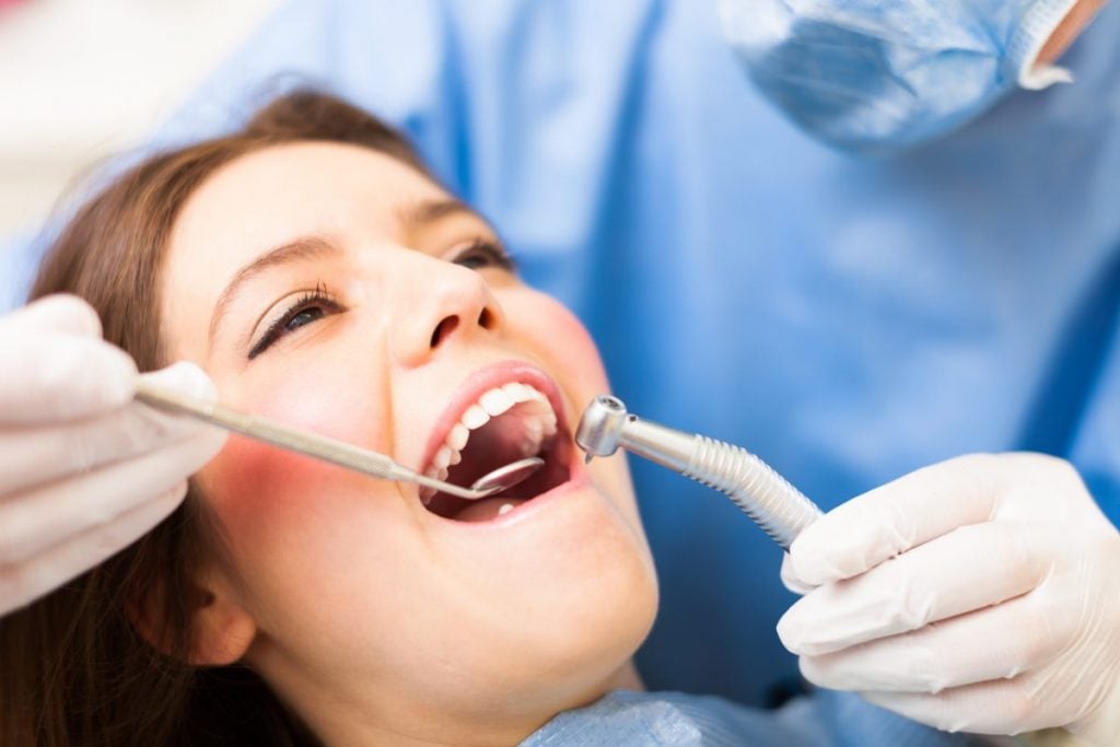 ايجابيات وسلبيات تخصص طب الاسنان